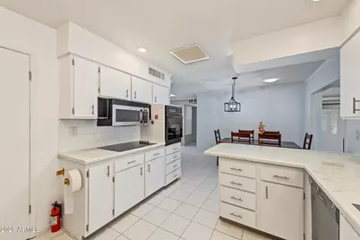10227 N 108th Avenue, Sun City, AZ 85351 - Photo 10