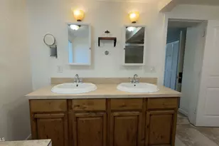 8238 E Thomas Rd, Scottsdale, AZ 85251 - Photo 14