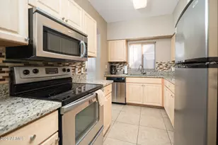 1411 E Orangewood Ave, Phoenix, AZ 85020 - Photo 8