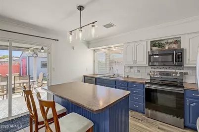 637 W Garnet Avenue, Mesa, AZ 85210 - Photo 10