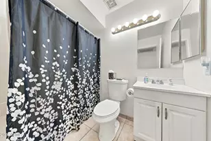 2158 E Claire Dr, Phoenix, AZ 85022 - Photo 14