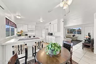 2158 E Claire Dr, Phoenix, AZ 85022 - Photo 8