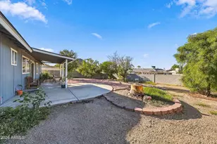 2158 E Claire Dr, Phoenix, AZ 85022 - Photo 18