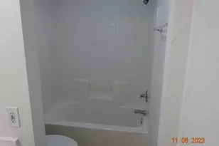 7610 N 61st Ave, Glendale, AZ 85301 - Photo 18
