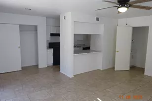 7610 N 61st Ave, Glendale, AZ 85301 - Photo 2