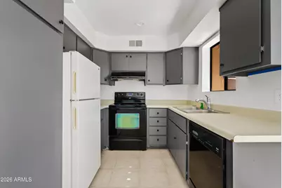 1425 E Desert Cove Avenue #68, Phoenix, AZ 85020 - Photo 10