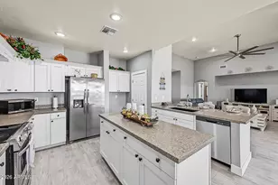 31742 N Felix Rd, San Tan Valley, AZ 85143 - Photo 16