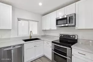 4218 W Grisworld Rd, Phoenix, AZ 85051 - Photo 6