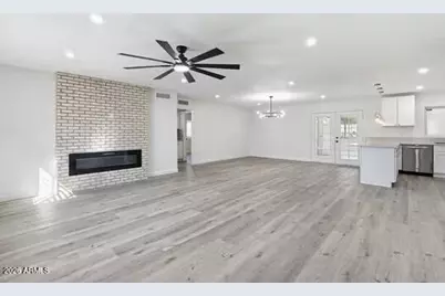 4218 W Grisworld Road, Phoenix, AZ 85051 - Photo 4