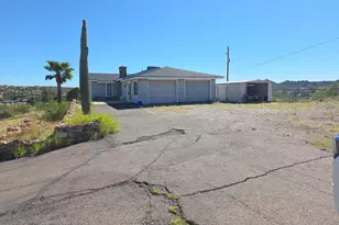 908 N Queen Mary Way, Queen Valley, AZ 85118 - Photo 2