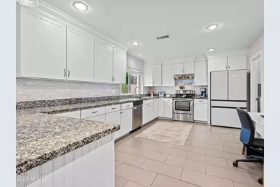 2612 W Osage Circle, Mesa, AZ 85202 - Photo 10