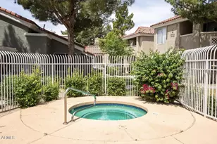 2929 W Yorkshire Dr, Phoenix, AZ 85027 - Photo 26
