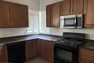 2929 W Yorkshire Dr, Phoenix, AZ 85027 - Photo 12