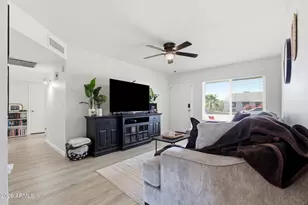 4762 W Villa Maria Dr, Glendale, AZ 85308 - Photo 8
