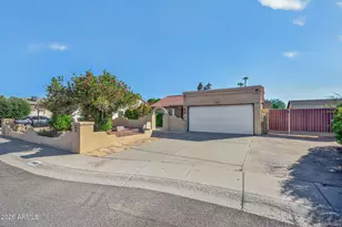 10415 N 63rd Dr, Glendale, AZ 85302 - Photo 4