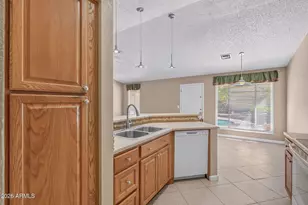 10415 N 63rd Dr, Glendale, AZ 85302 - Photo 18