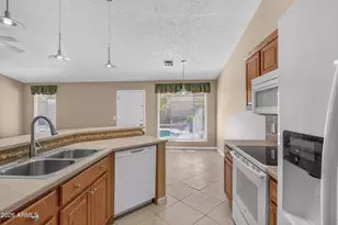 10415 N 63rd Dr, Glendale, AZ 85302 - Photo 16