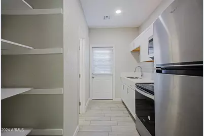 6812 N 23rd Avenue # B, Phoenix, AZ 85015 - Photo 4