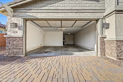18576 W Pierson Street, Goodyear, AZ 85395 - Photo 30