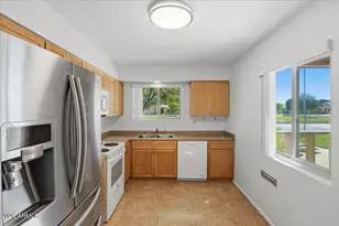 10916 W Peoria Ave, Sun City, AZ 85351 - Photo 6