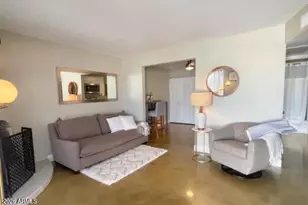 8058 E Oak St, Scottsdale, AZ 85257 - Photo 2