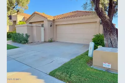 329 E Stonebridge Drive, Gilbert, AZ 85234 - Photo 2