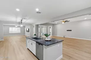 13392 W Creosote Dr, Peoria, AZ 85383 - Photo 12