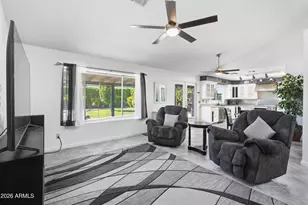 12442 N 86th Ln, Peoria, AZ 85381 - Photo 6