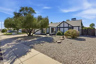 12442 N 86th Ln, Peoria, AZ 85381 - Photo 2