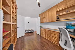 297 W Oxford Ln, Gilbert, AZ 85233 - Photo 22