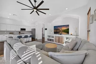 297 W Oxford Ln, Gilbert, AZ 85233 - Photo 10