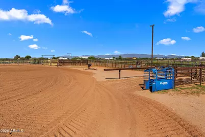 50828 W Long Rifle Road, Aguila, AZ 85320 - Photo 20