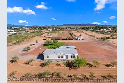 50828 W Long Rifle Road, Aguila, AZ 85320 - Photo 4