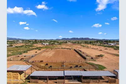 50828 W Long Rifle Road, Aguila, AZ 85320 - Photo 16