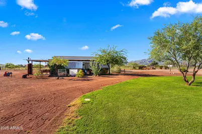50828 W Long Rifle Road, Aguila, AZ 85320 - Photo 12