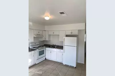 2903 E Wier Avenue, Phoenix, AZ 85040 - Photo 2