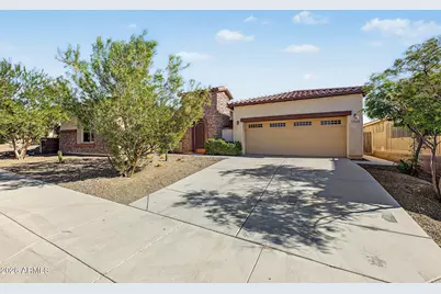 17529 W Cottonwood Lane, Goodyear, AZ 85338 - Photo 2
