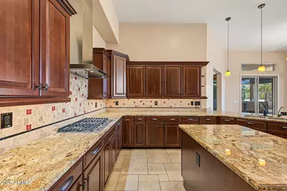 17529 W Cottonwood Lane, Goodyear, AZ 85338 - Photo 10