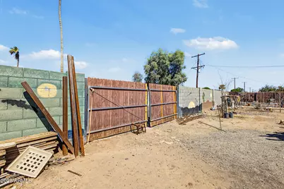 5454 W Roanoke Avenue, Phoenix, AZ 85035 - Photo 30