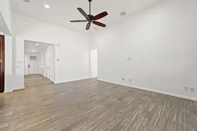 9030 W Seldon Lane, Peoria, AZ 85345 - Photo 4