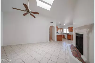 9122 W Hearn Road, Peoria, AZ 85381 - Photo 10