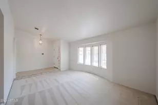 9122 W Hearn Rd, Peoria, AZ 85381 - Photo 6