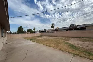4753 N 70th Ave, Phoenix, AZ 85033 - Photo 40