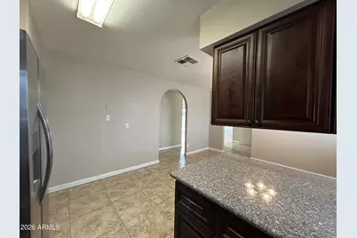 4753 N 70th Avenue, Phoenix, AZ 85033 - Photo 8