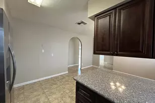 4753 N 70th Ave, Phoenix, AZ 85033 - Photo 8