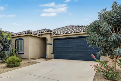 18404 N Acacia Avenue, Maricopa, AZ 85138 - Photo 2