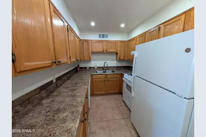 810 W 12th Street, Tempe, AZ 85281 - Photo 2
