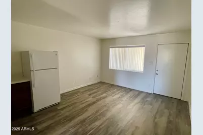2301 N 28th Street #Apt 2, Phoenix, AZ 85008 - Photo 4