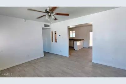 1525 W Hartford Avenue, Phoenix, AZ 85023 - Photo 4