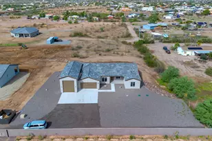 28328 N 220th Ave, Wittmann, AZ 85361 - Photo 2